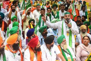 Protesting Farmers End First Day of 'Kisan Parliament' at Jantar Mantar, Govt Invites Them For Talks | 10 Points