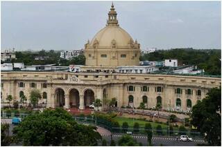 UP News: यूपी विधानसभा सचिवालय में कर्मचारियों के जींस टी-शर्ट पहनने पर रोक, आदेश जारी