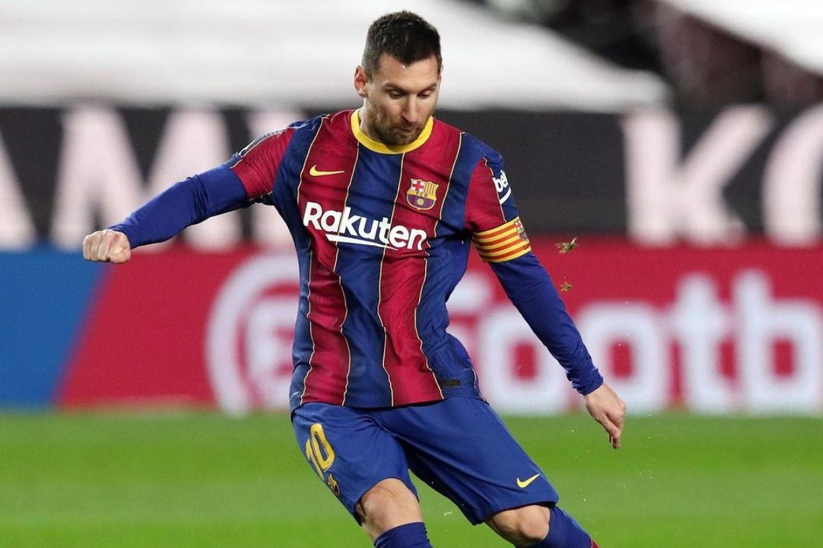 Lionel Messi Agrees New 4-Year Barcelona Contract, Reportedly on