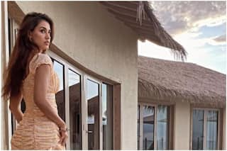 बिकिनी और शॉर्ट स्कर्ट पहनकर Disha Patani ने किया 'रैंप वॉक', दिलकश अदाओं ने उड़ाए फैंस के होश- Video