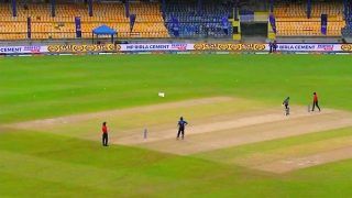Sri Lanka vs India, 1st ODI: आसमान से सीधे बल्लेबाज के पास गिरी ऐसी चीज, रोकना पड़ गया मैच