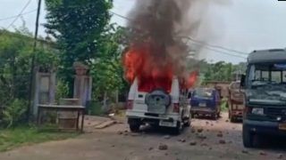 Police Van Set on Fire in Asansol After Man Dies in Custody, 2 Officers Suspended