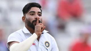 3rd Test: Mohammed Siraj Hit By Ball Thrown By Crowd, Leaves Virat Kohli Annoyed