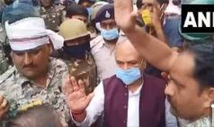 MP: केंद्रीय मंत्री के बाढ़ प्रभावित श्‍योपुर जिले के दौरे के एक दिन बाद कलेक्‍टर और एसपी का हुआ ट्रांसफर