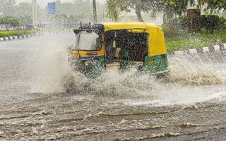 Delhi Rains Highlights: Heavy Rainfall to Continue Till Sunday Morning, Predicts IMD