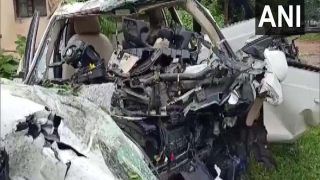 Accident In Karnataka: खंभे से जा टकराई तेज रफ्तार Audi Car, DMK MLA के बेटे-बहू सहित 7 लोगों की दर्दनाक मौत