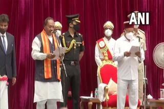 Karnataka Cabinet Expansion: बोम्मई मंत्रिमंडल के 29 मंत्रियों ने ली शपथ, नहींं है कोई भी डिप्टी सीएम