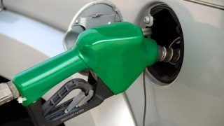 Petrol Price Hike: आज फिर बढ़े पेट्रोल - डीजल के दाम, मुंबई में पेट्रोल के रेट 109 रुपये/लीटर के करीब, जानें- अन्य शहरों के रेट