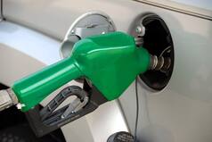 Petrol-Diesel Price Cut: राज्य सरकारों ने ईंधन पर वैट में कटौती कर त्योहारों पर बढ़ा दी चमक, आमजन को मिली राहत