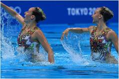 Israeli Swimmers Perform to Madhuri Dixit's 'Aaja Nachle' at Tokyo Olympics, Desi Twitter is Delighted | Watch