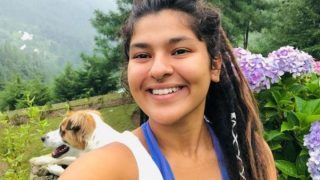 Taarak Mehta Ka Ooltah Chashmah Fame Nidhi Bhanushali Shares Stunning Selfie From Misty Mountains, Reveals 'I am Shit Scared of Flowers'
