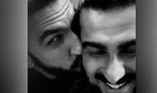 Ranveer Singh ने अर्जुन कपूर को पकड़कर जबरदस्ती किया Lip Lock, देखें वीडियो