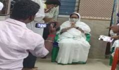 Bhabanipur By-election: Mamata Banerjee 'Sweating', BJP on Her Sudden Visit to Sola Ana Masjid