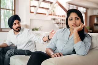 Are You in a Healthy Relationship With Your Partner? 5 Red Flags That Tell You 'It's Time to Get Out'