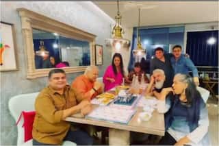 Sarabhai Vs Sarabhai Reunion: Ratna Pathak, Rupali Ganguly And Entire Cast Sing Title Track And Fans Can   t Keep Calm