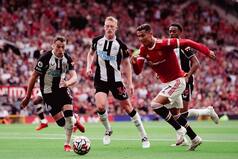 Manchester United vs Newcastle Match Highlights: Cristiano Ronaldo Scores Brace as United Move to Top of Table