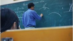 Teachers Jobs 2022: झारखंड में 50 हजार पदों पर सरकारी टीचरों की भर्तियां, इन्हें मिलेगी प्राथमिकता