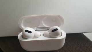 Apple Airpods To Read Body Temperature, Monitor Posture in Future | Details Here