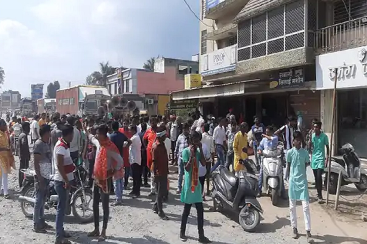 4 Dead, Several Injured As Car Crashes Into Crowd in Chhattisgarh's Jashpur; Video Captures Horrific Moment