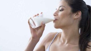 Weight Loss Tips: Should You Include Milk in Your Diet When Trying to Shed Kilos?