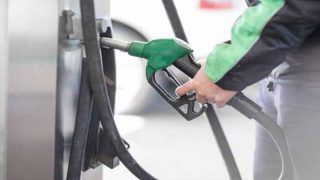 Petrol-Diesel Price Cut: उत्पाद शुल्क में कटौती के बाद पेट्रोल पर कुल 50 फीसदी और डीजल पर 40 फीसदी तक लग रहा है टैक्स