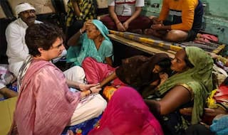 आगरा में मृत सफाई कर्मचारी अरुण वाल्मीकि के परिवार से म‍िलीं प्रियंका गांधी, प्रशासन 10 लाख रुपए और एक सदस्य को नौकरी देगा
