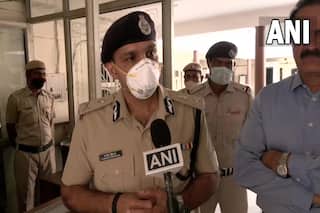 Singhu Border Killing: Police Say Forensic Team Examining Crime Scene, Arrest Will be Made Soon | 10 Points
