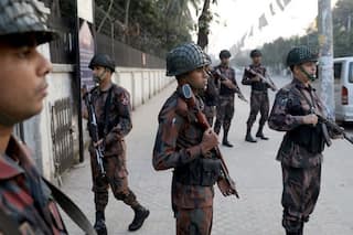 Bangladesh: दुर्गा पूजा के दौरान मंदिरों पर हमला, तीन लोगों की मौत; 22 जिलों में अर्द्धसैनिक बल तैनात