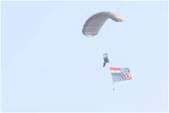 Airforce Day 2021: हिंडन एयरबेस पर वायुसेना के जांबाजों ने दिखाए मनमोहक हवाई कर्तब