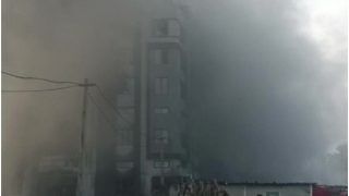 Surat की पैकेजिंग फैक्टरी में लगी आग, दो की मौत; 125 को बचाया गया