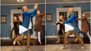 Viral Video: ‘Dancing Dad’ Ricky Pond Performs Garba With His Kids, Grooves to 'Chogada' to Celebrate Navratri | Watch