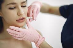 Botox VS Fillers: Which is Better For Your Skin And How do Lip Fillers Actually Work? Expert Explains