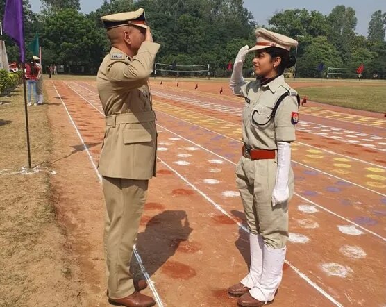 DSP Daughter Salutes Officer Father as She Joins Police Force, Image Wins Hearts | See Pics