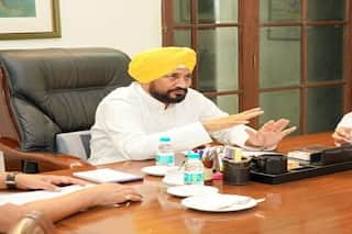 Punjab Election Results 2022: पंजाब के सीएम चन्नी ने दिया इस्तीफा, फिलहाल कैबिनेट करती रहेगी काम