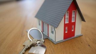 Home Loan Interest: SBI और बैंक ऑफ बड़ौदा दे रहे हैं सस्ते होम लोन, फटाफट चेक करें डिटेल्स