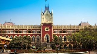 पश्चिम बंगाल के स्कूलों में 'ग्रुप डी' कर्मियों की भर्ती की CBI जांच के आदेश पर कलकत्ता हाईकोर्ट की रोक