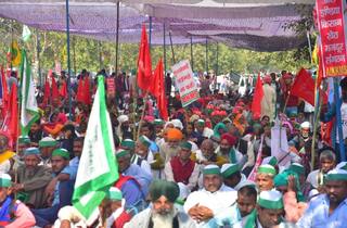 Kisan Mahapanchayat in Lucknow LIVE: Will Believe Farm Laws Are Withdrawn Once Gazette is Issued, Say Farmers