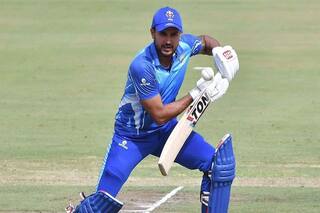 Manish Pandey की कप्तानी पारी, सुपरओवर में छक्के जड़कर टीम को सेमीफाइनल में पहुंचाया