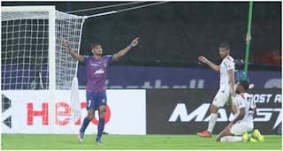ISL: Bengaluru FC Off the Mark in Style, Beat NorthEast United By 4-2