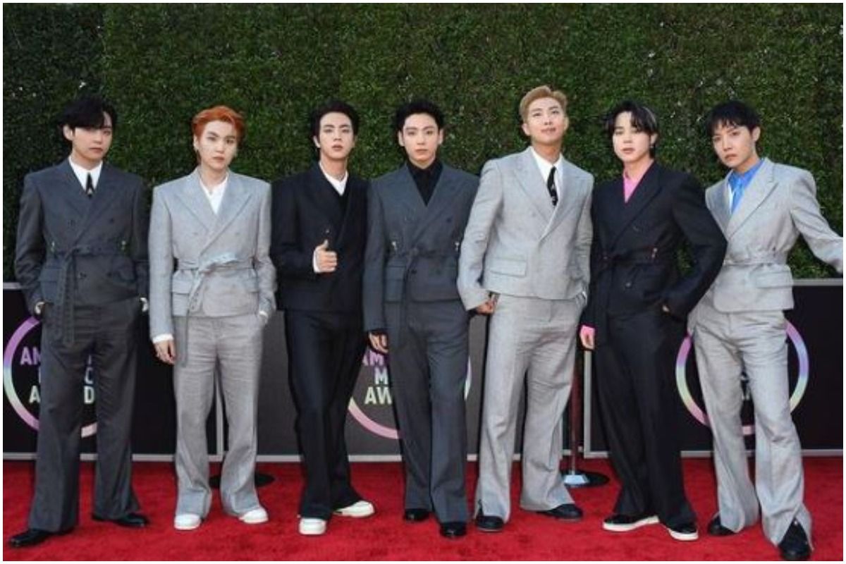 BTS at Grammys 2022: Flower Shirt, Green Sweater - Los Angeles Gets Some  Fashion Lessons From Band