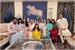 ‘जलसा’ में इस बार दिवाली रही खास, एक साथ नजर आया पूरा बच्चन परिवार...बिग बी ने दी शुभकामनाएं