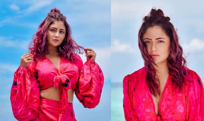 Rashami Desai Puff बाजू वाले लेटेस्ट स्टाइल टॉप में इतराती आईं नज़र, लोग बोलें- हे भगवान!