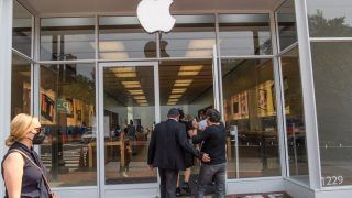 Apple Beats Microsoft To Become First Company With $3 Trillion M-Cap