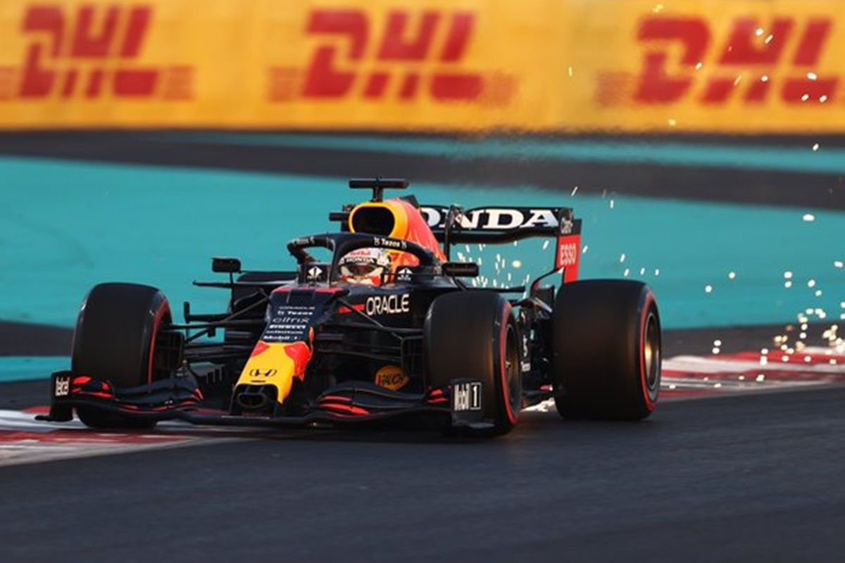 Abu Dhabi GP Max Verstappen Beats Lewis Hamilton Take Pole Position Qualifying Abu Dhabi GP Qualifying Results Max Verstappen vs Lewis Hamilton
