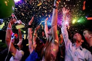 New Year Guidelines: नए साल के जश्न को लेकर महाराष्ट्र सरकार की गाइडलाइंस जारी, जानें किन-किन चीजों पर रहेगी पाबंदी