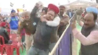 Punjab Police Violent Crackdown: कैमरे के सामने ऐसी बर्बरता देखी है आपने, क्या ऐसे सरकार विरोधी नारे बंद करेगी पंजाब पुलिस | Video