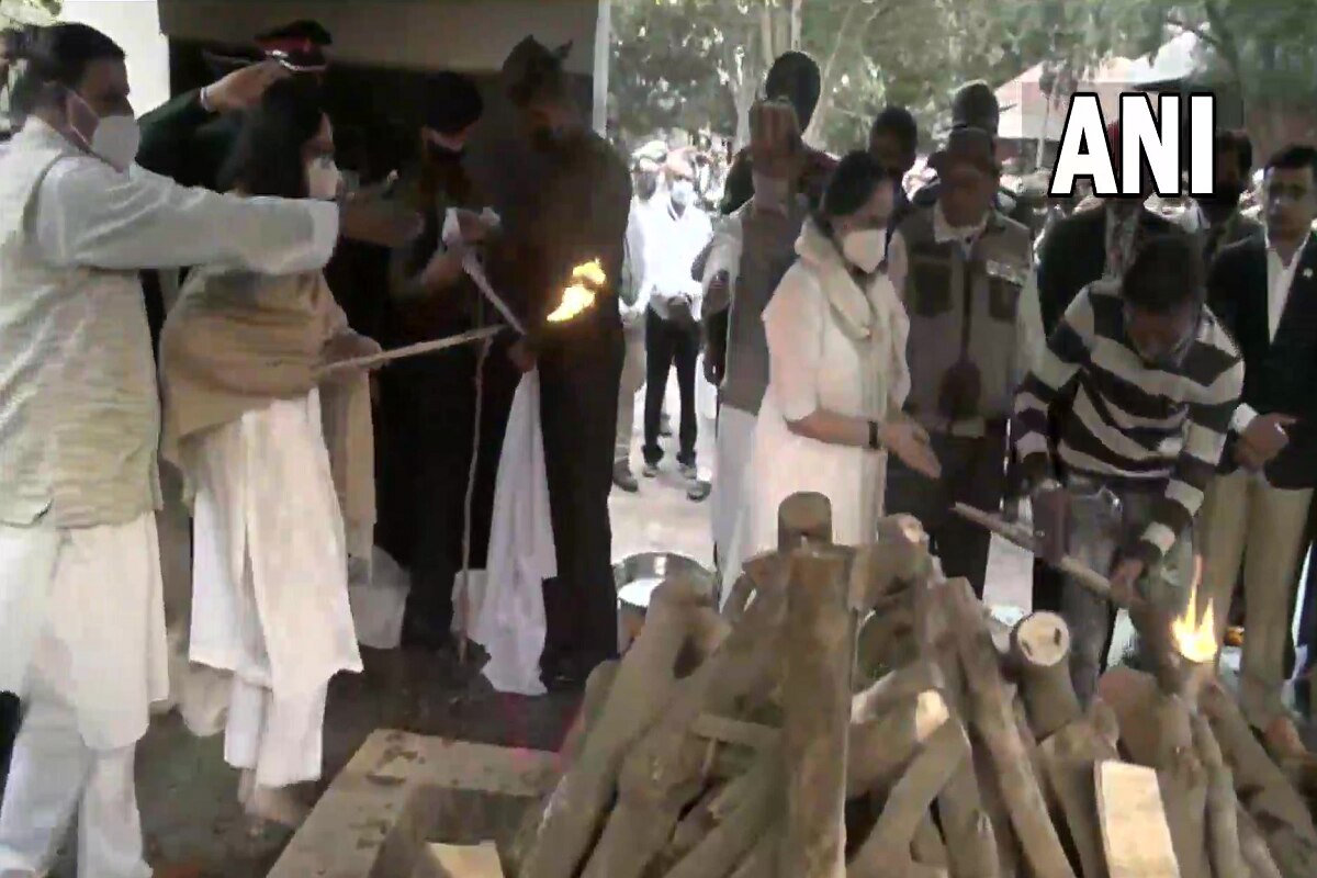 CDS BIpin Rawat, Wife Madhulika Cremated With Military Honours | Highlights