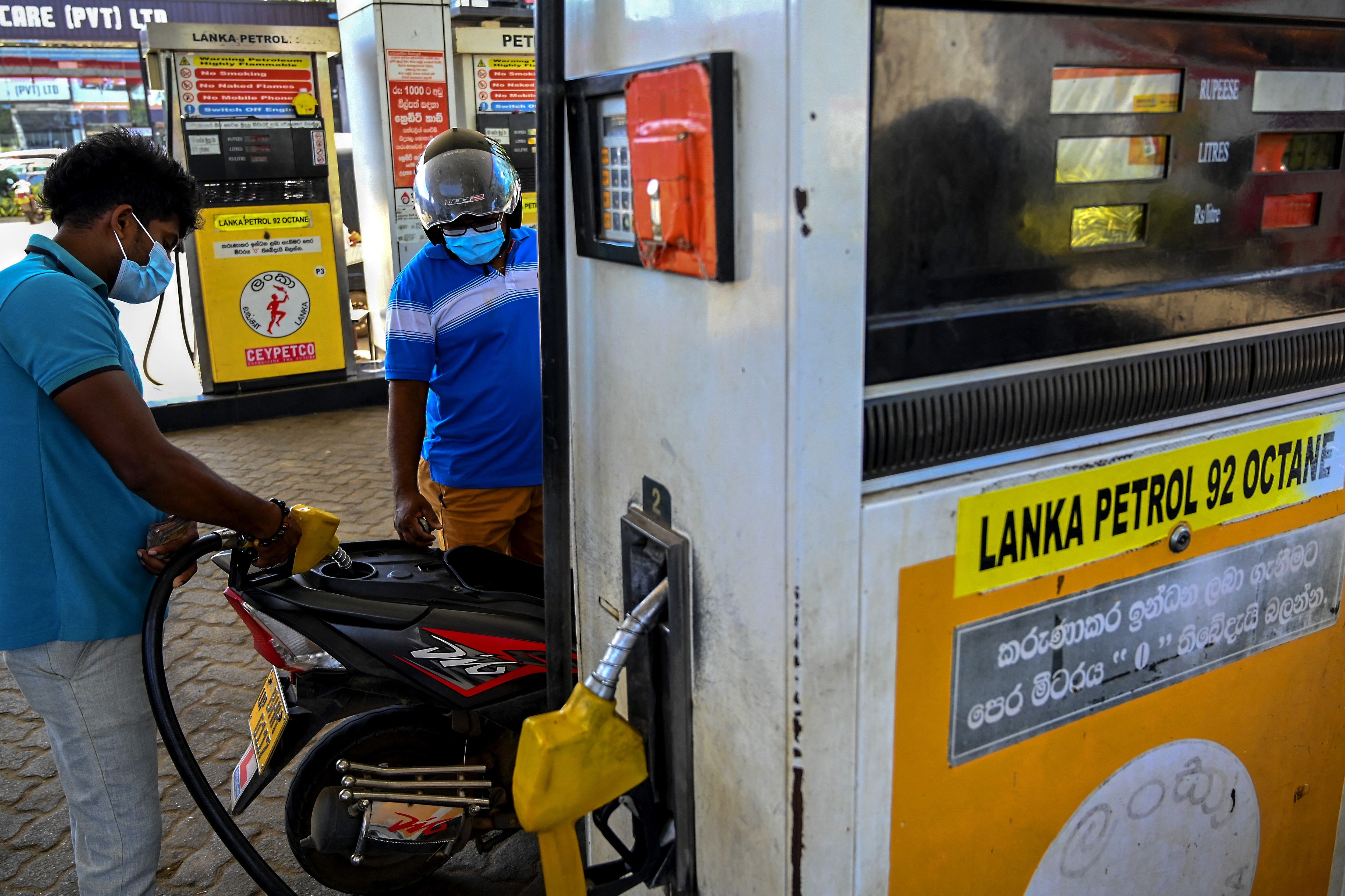 Petrol at ₹177/litre in Sri Lanka; Colombo Dials Delhi For Help - Vimarsana News