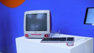 Wikipedia Founder Jimmy Wales’ Personal Computer ‘Strawberry iMac’, Used 20 Yrs Ago, Now For Sale