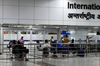 Karnataka Withdraws 7-Day Home Quarantine For Passengers From High-Risk Countries, Says Follow GoI Guidelines